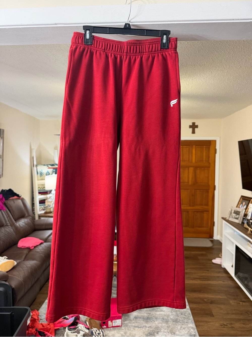 Fabletics Red Wide Leg Sweatpants – Women’s Size Medium ❤️